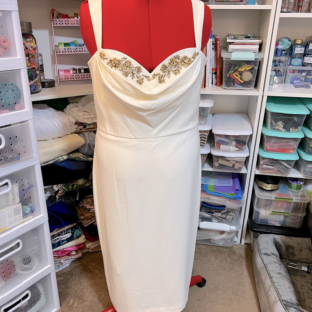 Marchesa Notte dress. Color Ivory. Size 16. Beaded.
